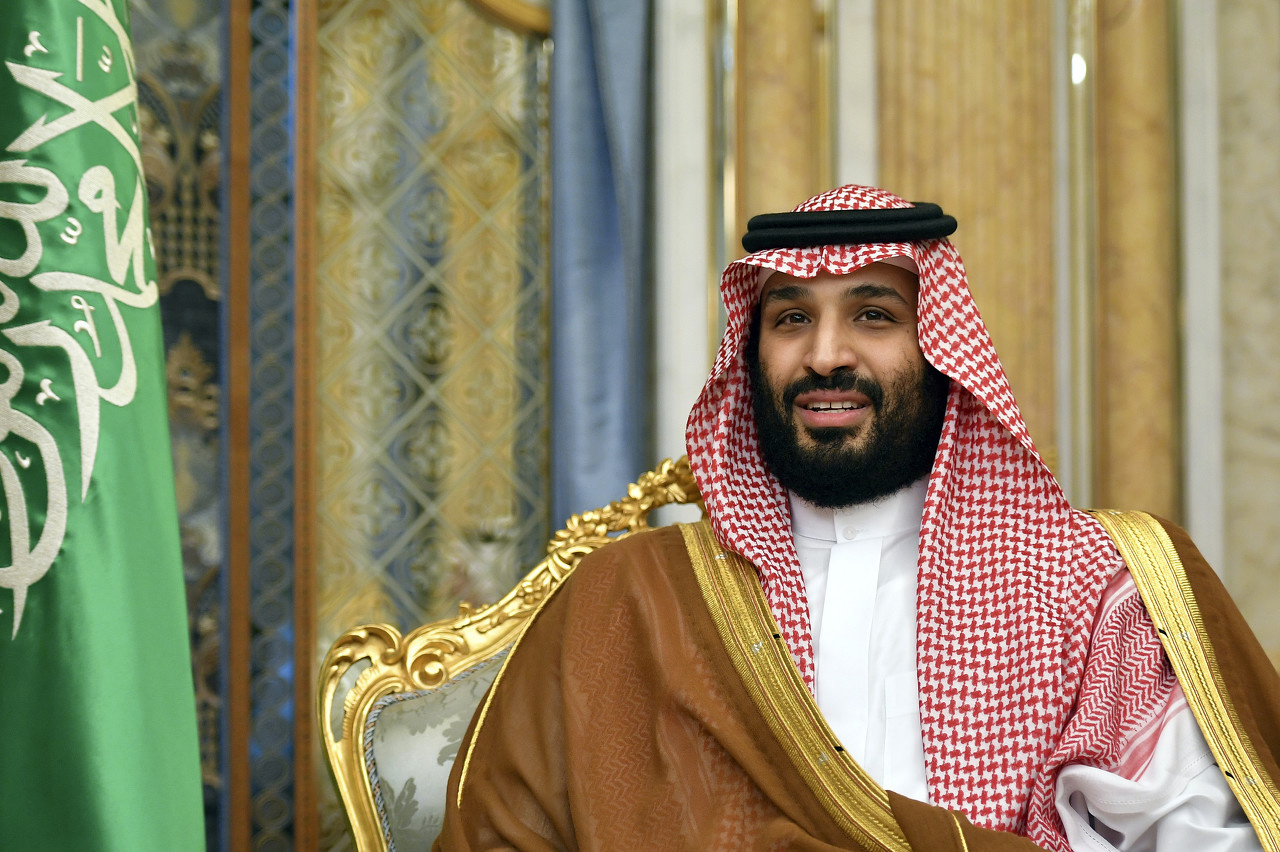镜报：曼联派代表赴沙特参加投资会议，沙特王储收购曼联传闻升温