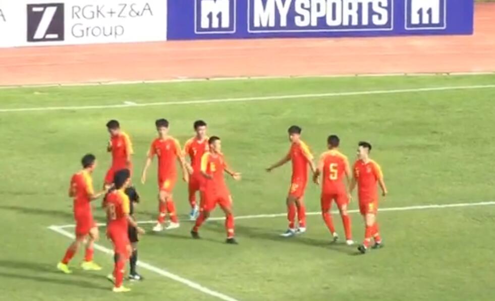 半场-对方后卫送礼刘俊贤破门 国青暂1-0缅甸