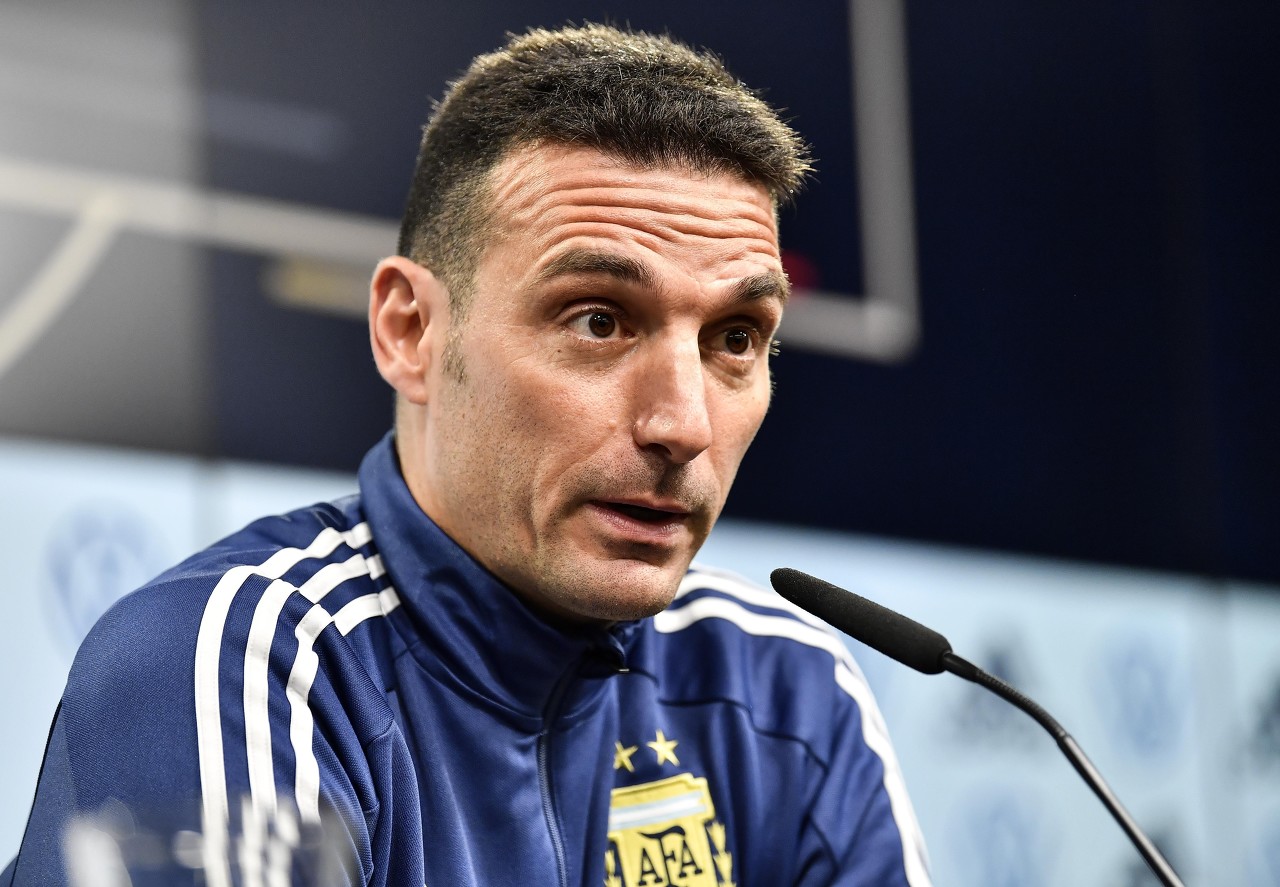 斯卡洛尼：阿根廷团队精神很好 南美区世预赛是最难的