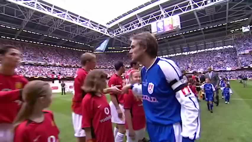2004年的足总杯决赛，当时还很青涩却展现王者之气的C罗！