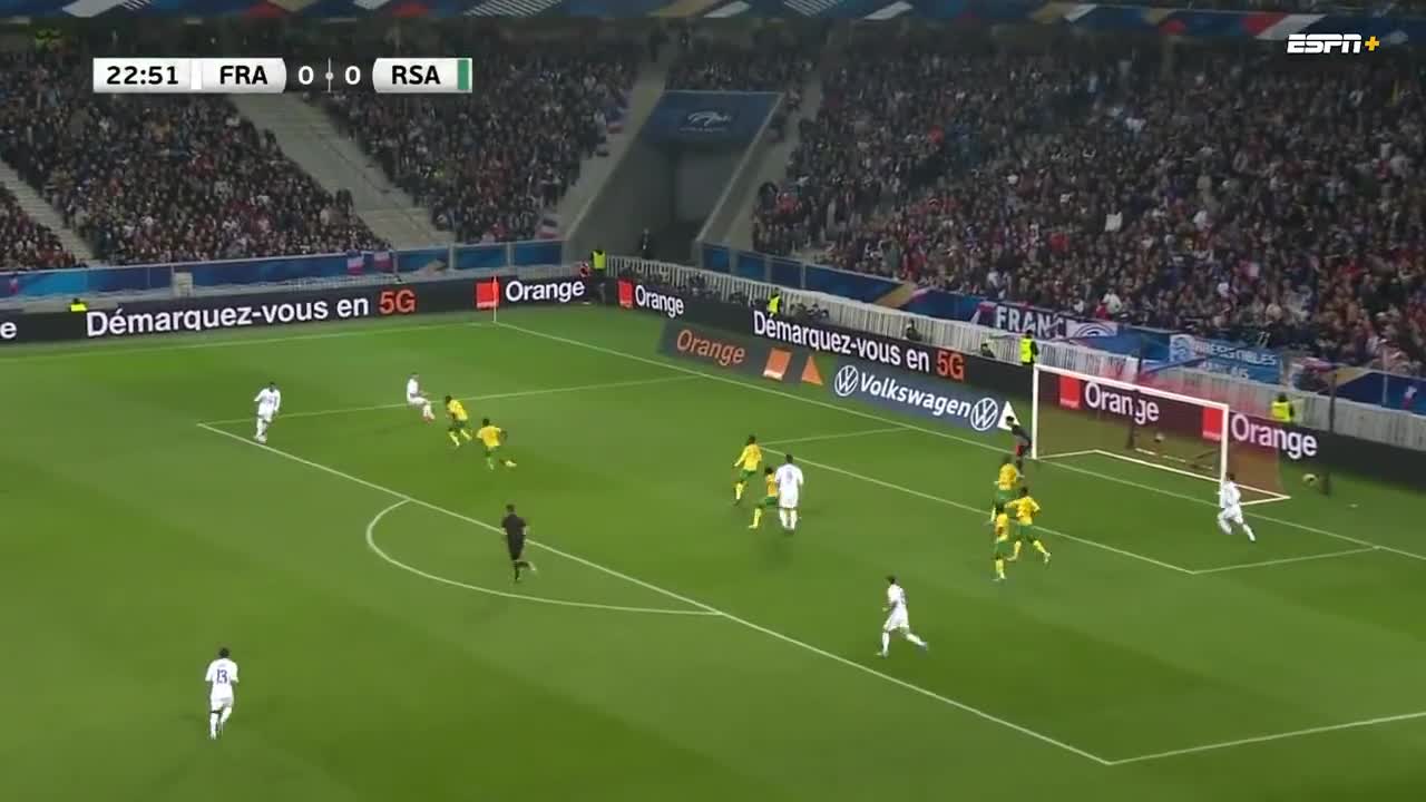 法国队1-0领先！姆巴佩世界波破门首开记录
