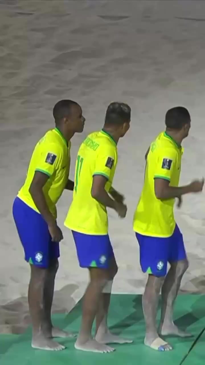 桑巴艺能！巴西沙足跳舞庆祝世界杯夺冠