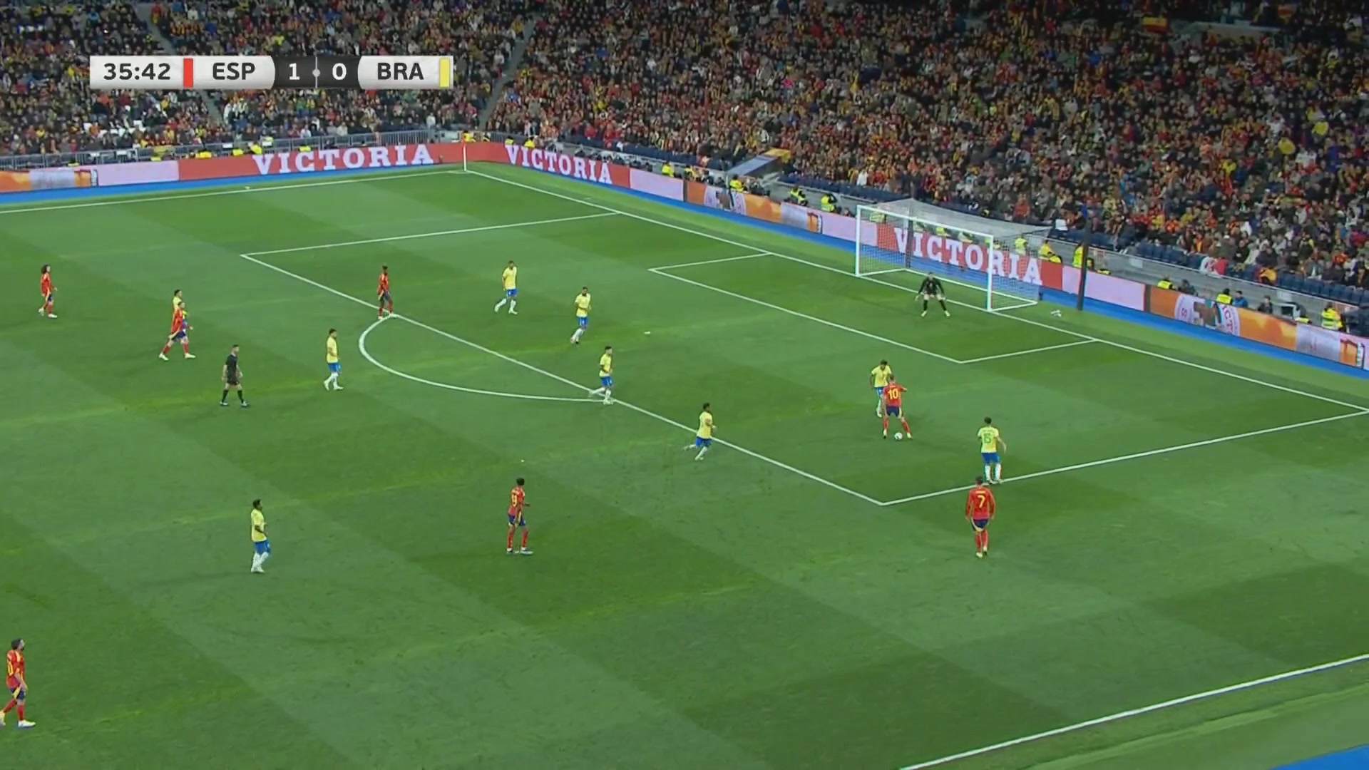奥尔莫禁区穿裆过人后抽射破门，西班牙2球领先巴西！
