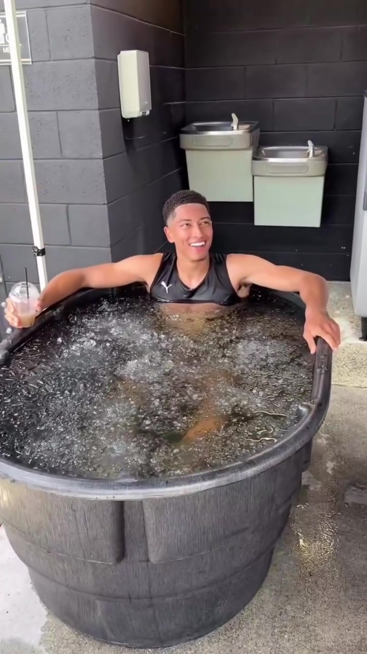 看着都酸爽！运动后缓解疲劳的冰水浴！你平常会这么做吗？