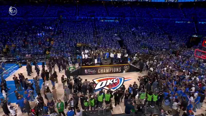 恭喜雷霆夺得总冠军！一起看看2025NBA总冠军颁奖典礼