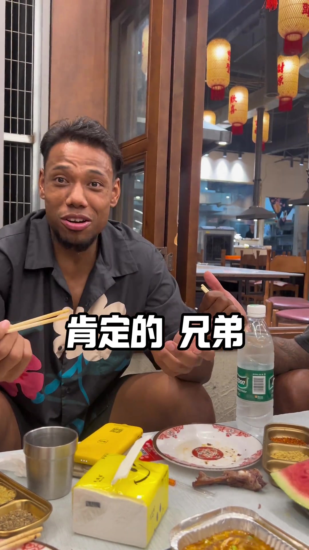 祝铭震：我能说尼格。威姆斯：他当然能说