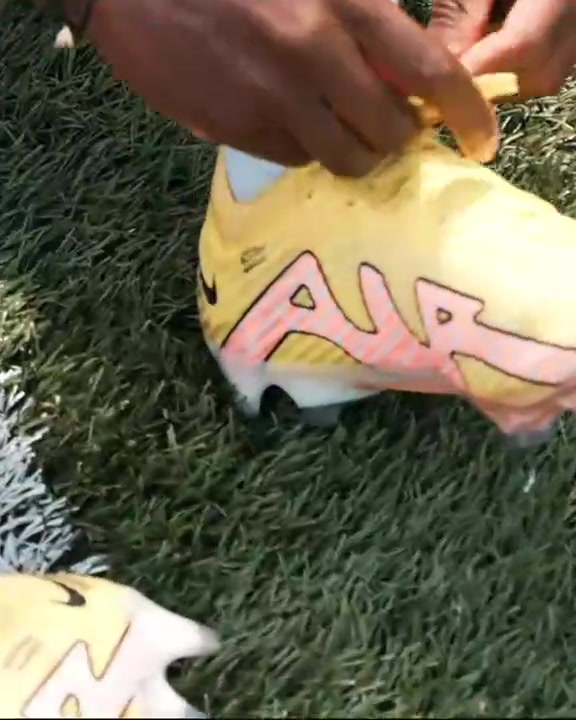 盘带就是他出众的天赋！加入曼城以前的多库！