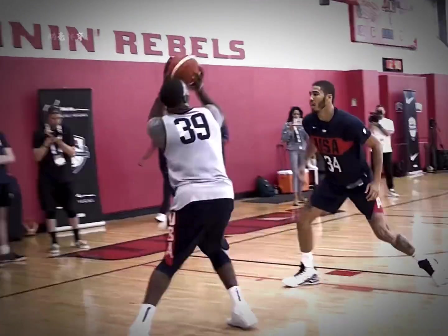 偶像是科比！阿德巴约此前表示：我进NBA的话要成为科比