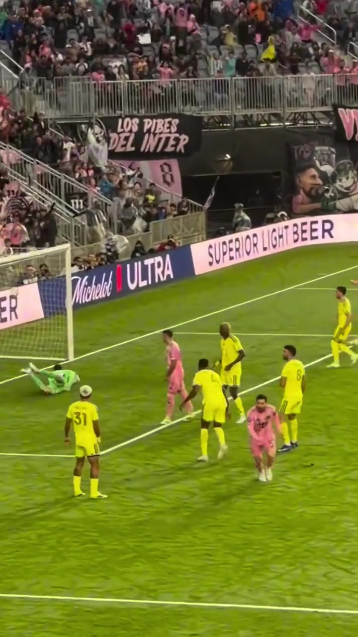 再创历史！38岁梅西解锁生涯900球，创足坛最快最年轻记录