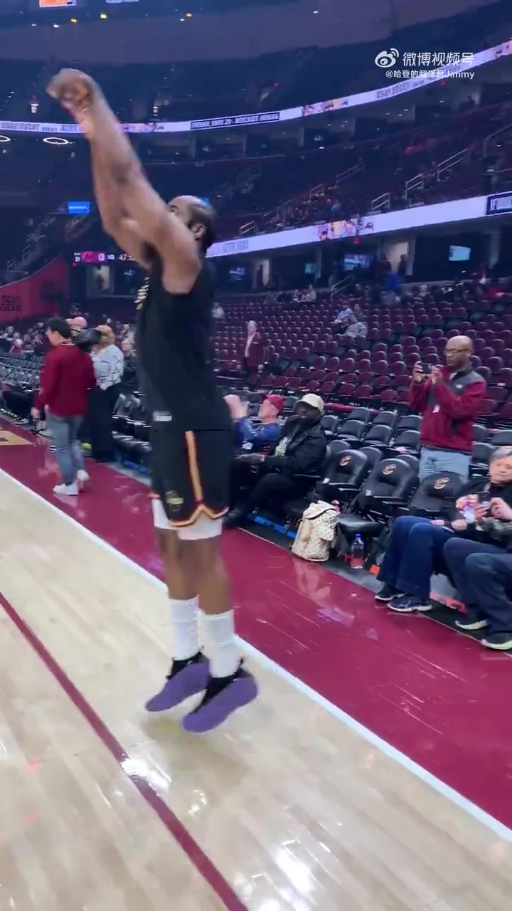 有点风骚！哈登这个腿交叉投篮有什么说法吗？