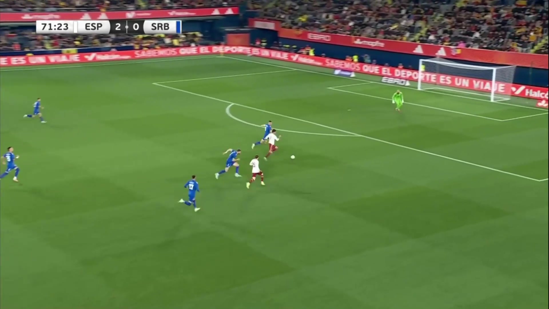 西班牙3-0锁胜！奥尔莫直塞费兰脚后跟助攻！穆尼奥斯外脚背破门
