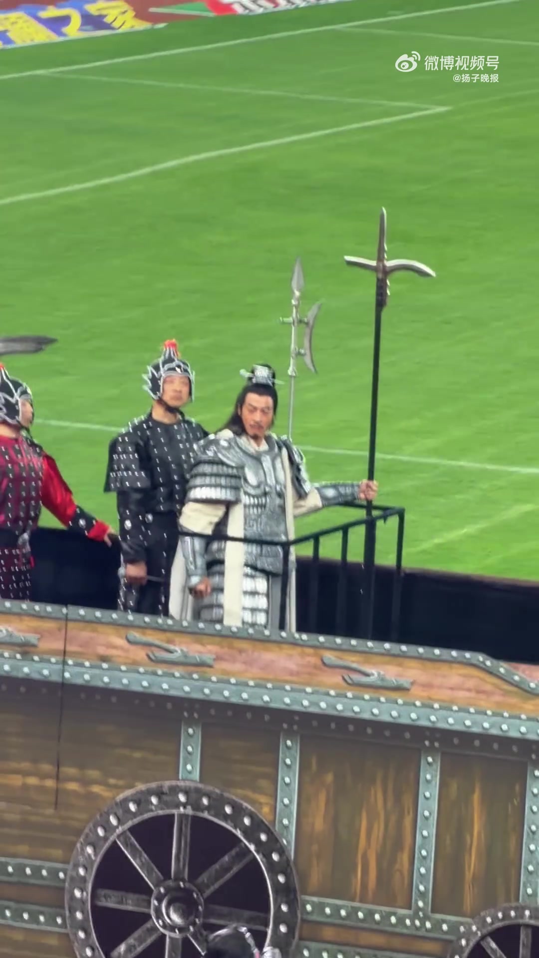 宿迁子弟何在？现场实拍何润东霸气“项羽”造型亮相苏超