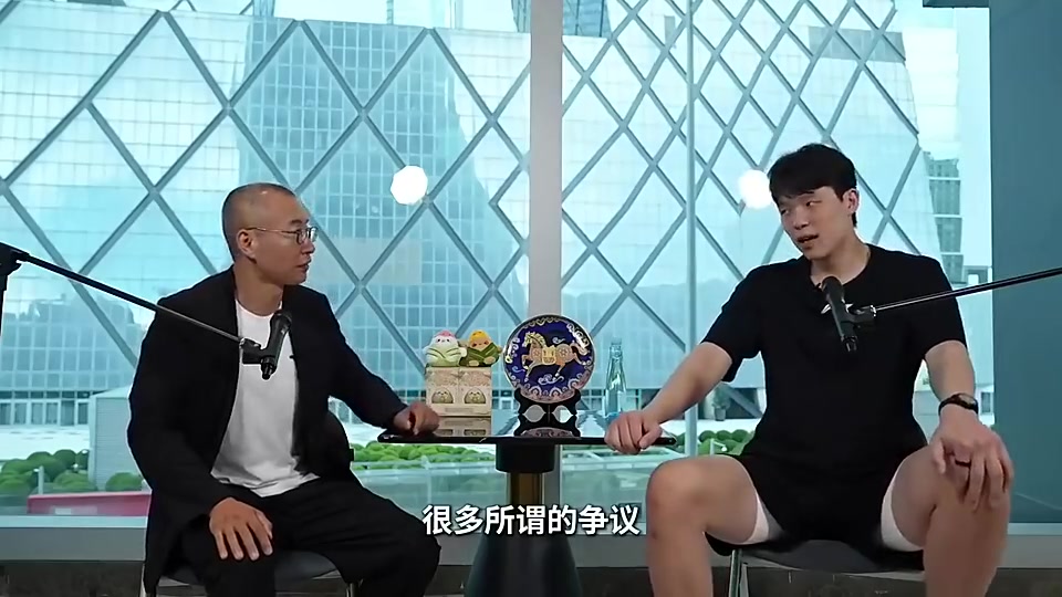 杨瀚森曾谈网络恶评：我有时都会看笑了，他们骂的很有才